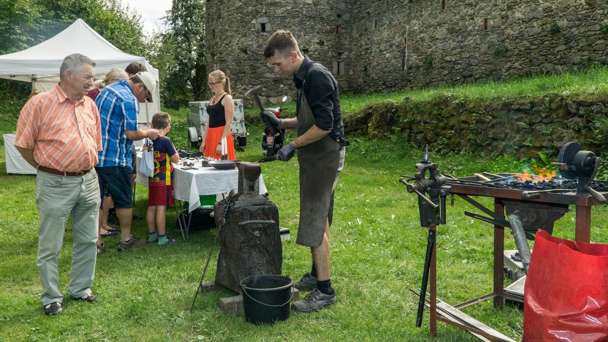 O Fotomagazin / Kunsthandwerksmarkt auf der Burg Piberstein 2016
